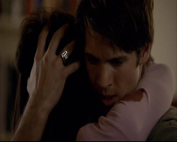 VampireDiariesWorld-dot-org_2x08Rose1837.jpg