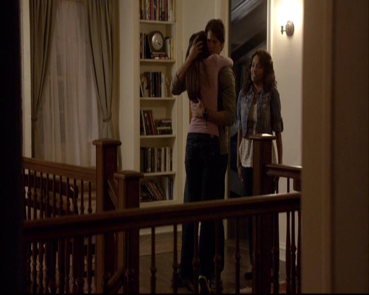 VampireDiariesWorld-dot-org_2x08Rose1840.jpg