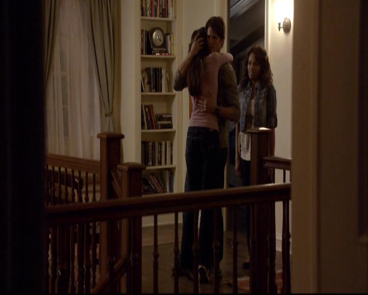 VampireDiariesWorld-dot-org_2x08Rose1841.jpg