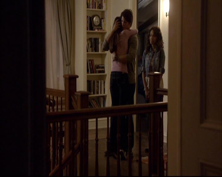 VampireDiariesWorld-dot-org_2x08Rose1843.jpg