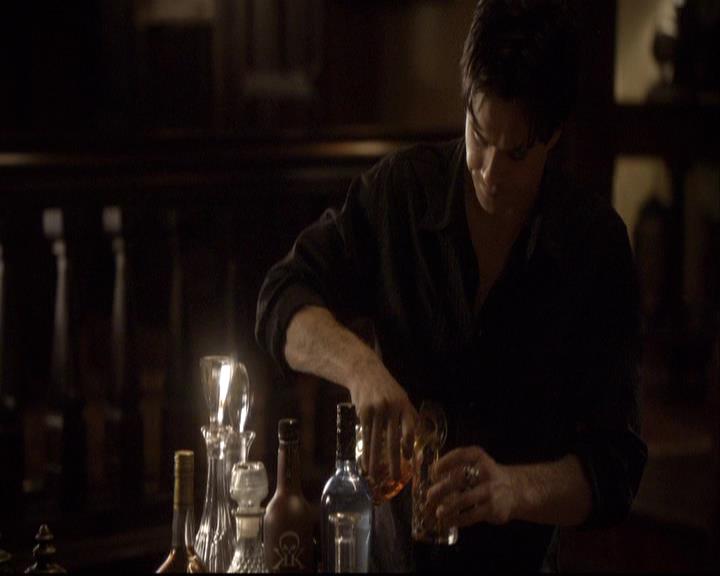 VampireDiariesWorld-dot-org_2x08Rose1846.jpg
