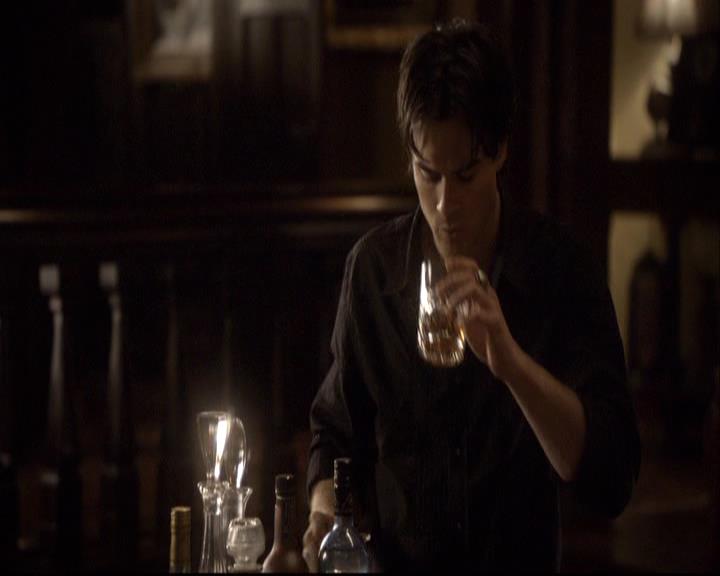 VampireDiariesWorld-dot-org_2x08Rose1847.jpg