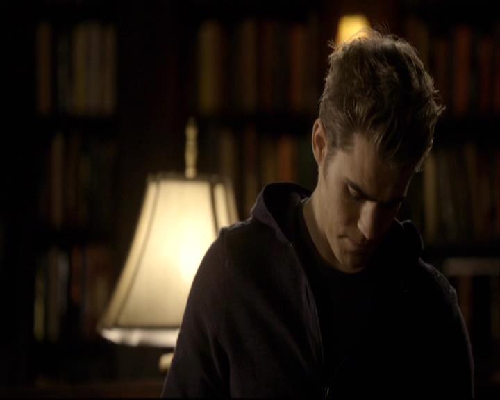 VampireDiariesWorld-dot-org_2x08Rose1859.jpg