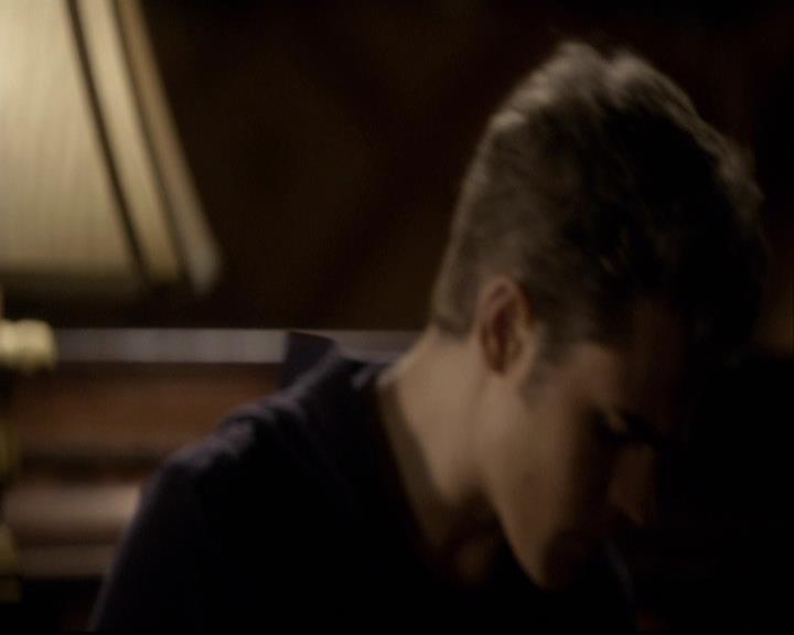 VampireDiariesWorld-dot-org_2x08Rose1862.jpg