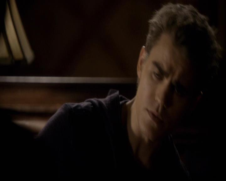 VampireDiariesWorld-dot-org_2x08Rose1863.jpg