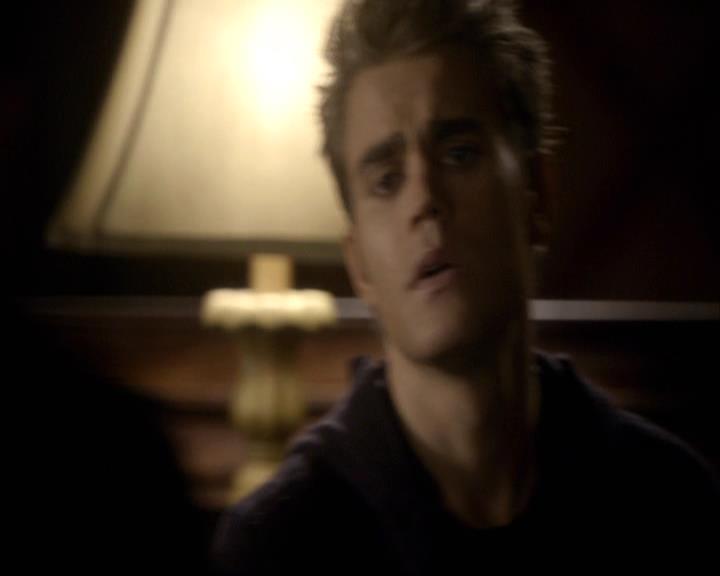 VampireDiariesWorld-dot-org_2x08Rose1864.jpg