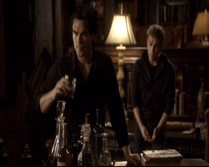 VampireDiariesWorld-dot-org_2x08Rose1868.jpg