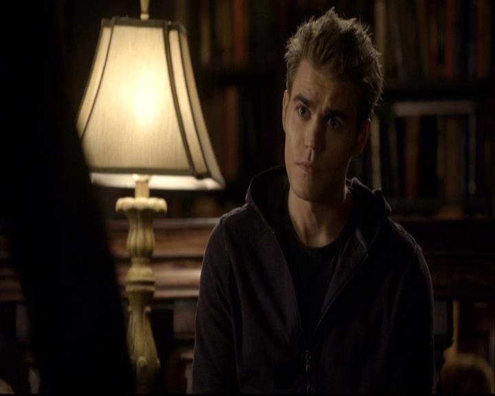 VampireDiariesWorld-dot-org_2x08Rose1870.jpg
