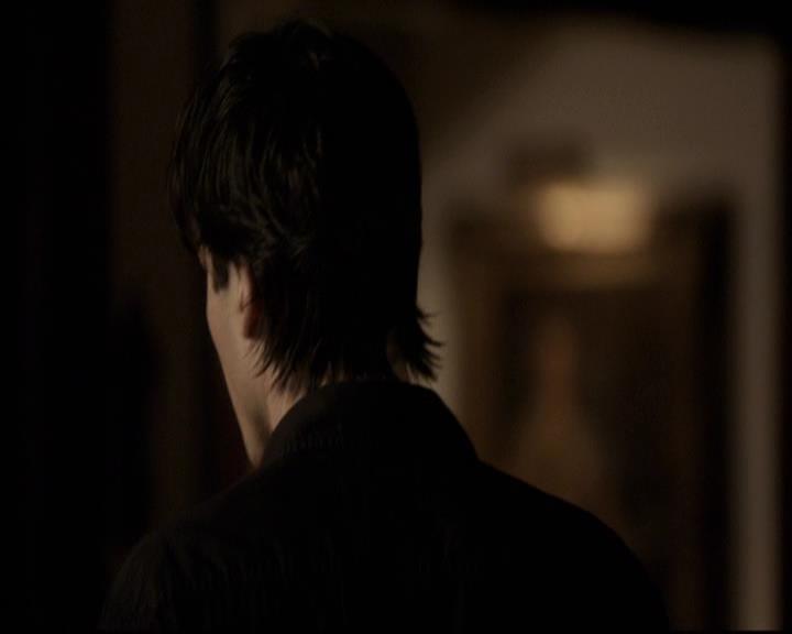 VampireDiariesWorld-dot-org_2x08Rose1883.jpg