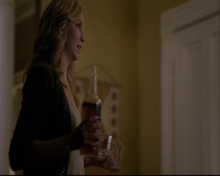 VampireDiariesWorld-dot-org_2x08Rose1928.jpg