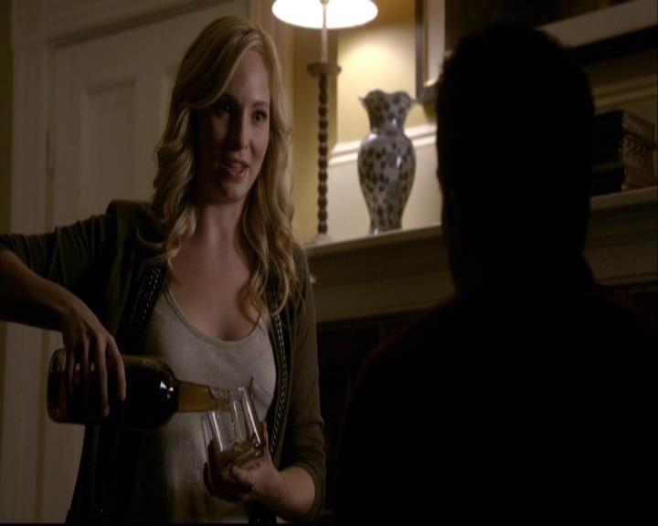 VampireDiariesWorld-dot-org_2x08Rose1931.jpg