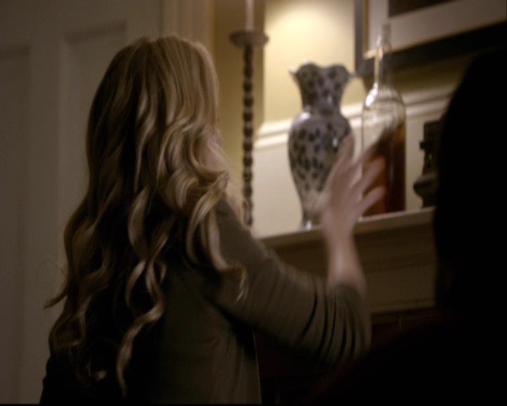 VampireDiariesWorld-dot-org_2x08Rose1941.jpg