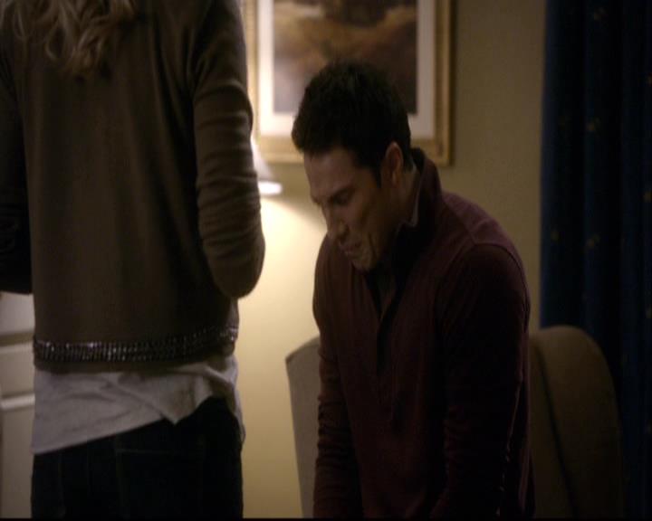 VampireDiariesWorld-dot-org_2x08Rose1944.jpg