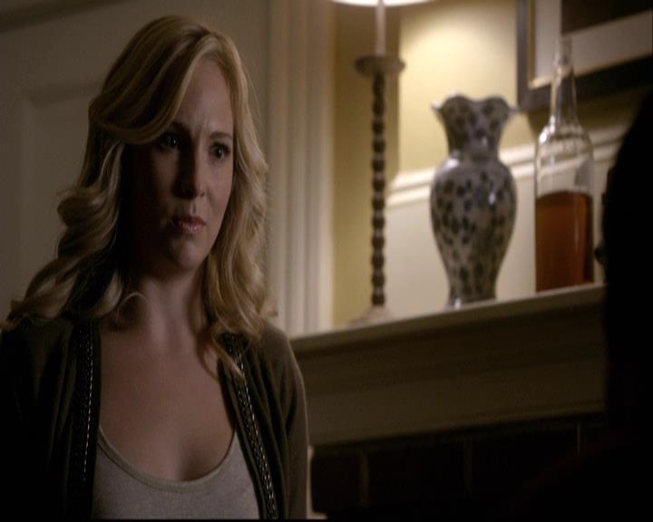 VampireDiariesWorld-dot-org_2x08Rose1948.jpg