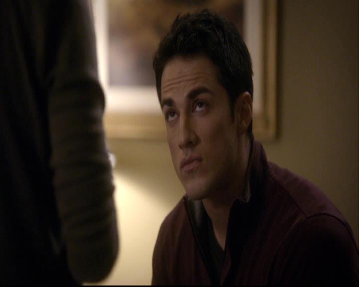 VampireDiariesWorld-dot-org_2x08Rose1949.jpg