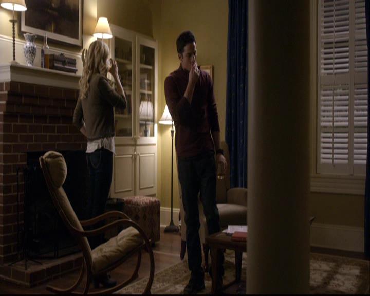 VampireDiariesWorld-dot-org_2x08Rose1964.jpg