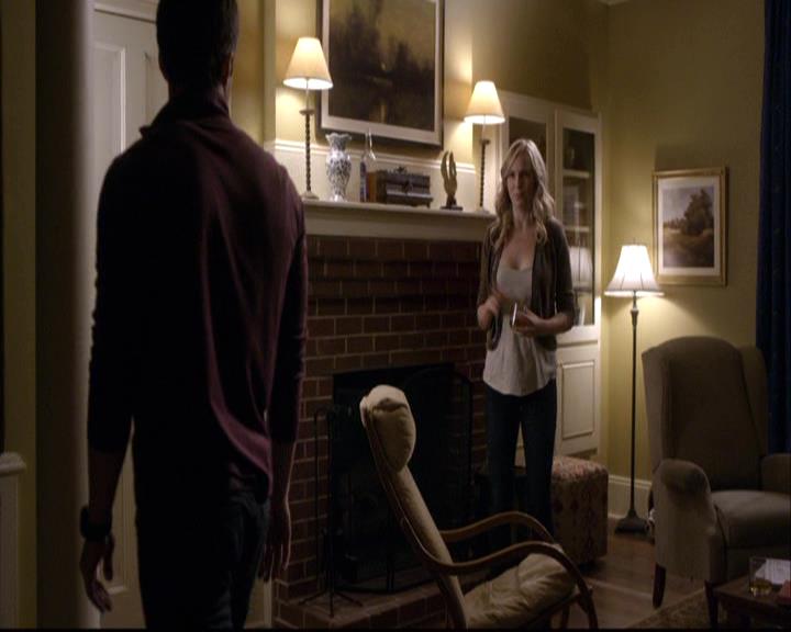 VampireDiariesWorld-dot-org_2x08Rose1971.jpg