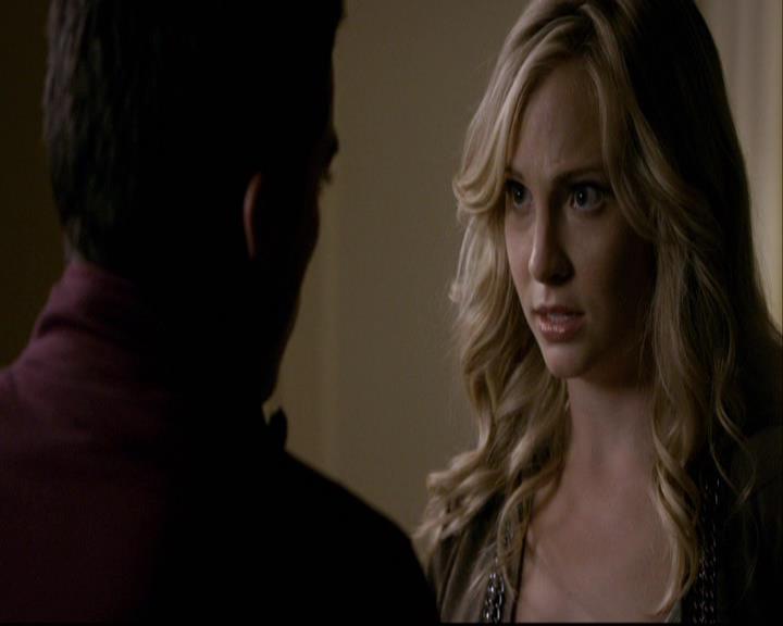 VampireDiariesWorld-dot-org_2x08Rose1993.jpg
