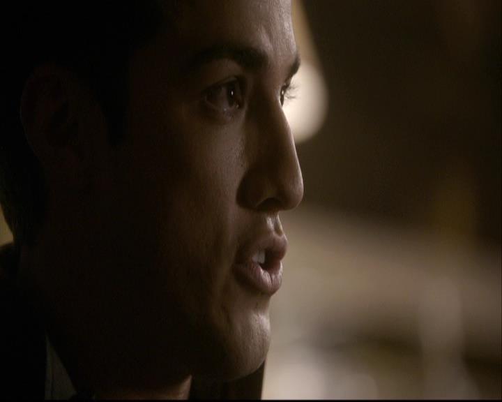 VampireDiariesWorld-dot-org_2x08Rose2031.jpg