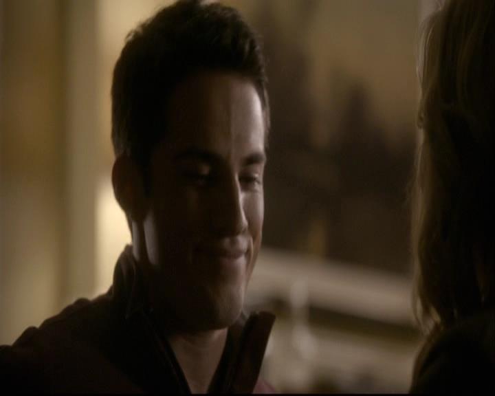 VampireDiariesWorld-dot-org_2x08Rose2042.jpg