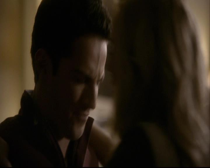 VampireDiariesWorld-dot-org_2x08Rose2044.jpg