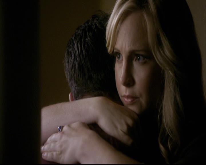 VampireDiariesWorld-dot-org_2x08Rose2047.jpg