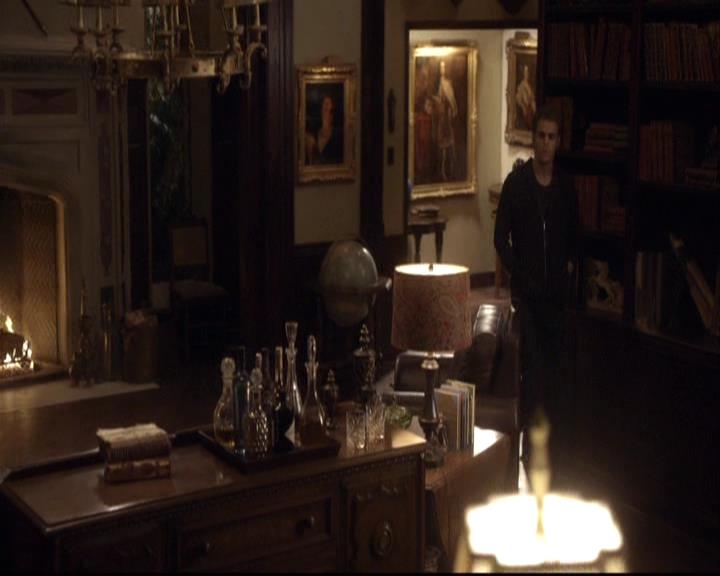 VampireDiariesWorld-dot-org_2x08Rose2052.jpg