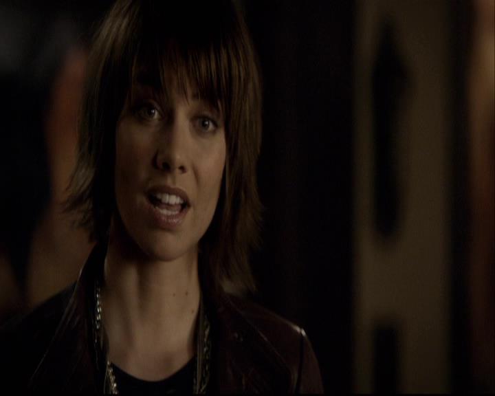 VampireDiariesWorld-dot-org_2x08Rose2119.jpg