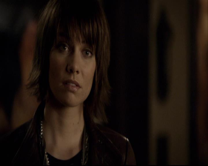 VampireDiariesWorld-dot-org_2x08Rose2120.jpg