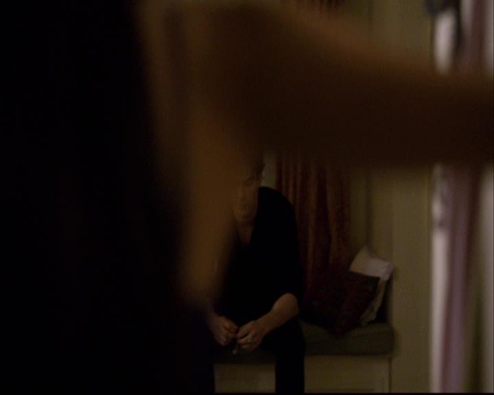 VampireDiariesWorld-dot-org_2x08Rose2133.jpg