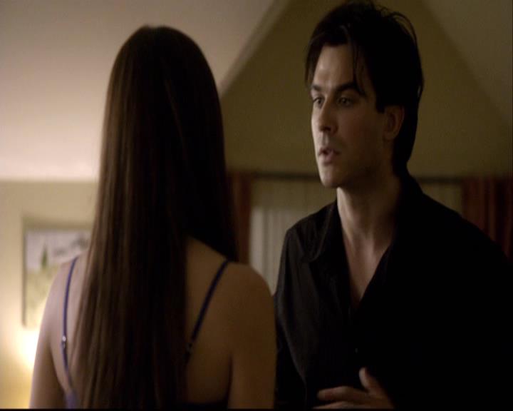 VampireDiariesWorld-dot-org_2x08Rose2172.jpg