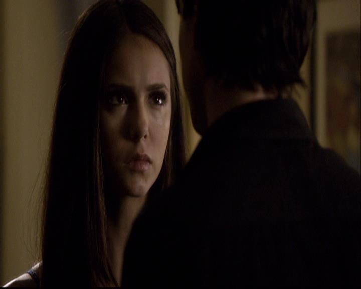 VampireDiariesWorld-dot-org_2x08Rose2200.jpg