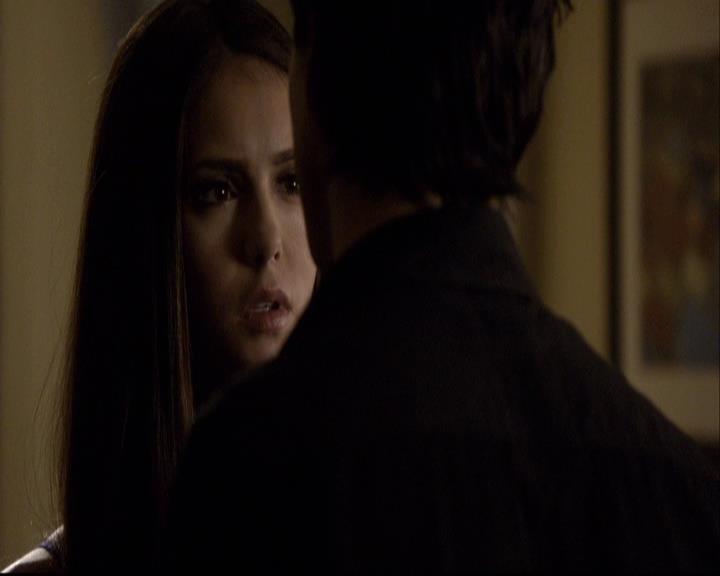 VampireDiariesWorld-dot-org_2x08Rose2202.jpg
