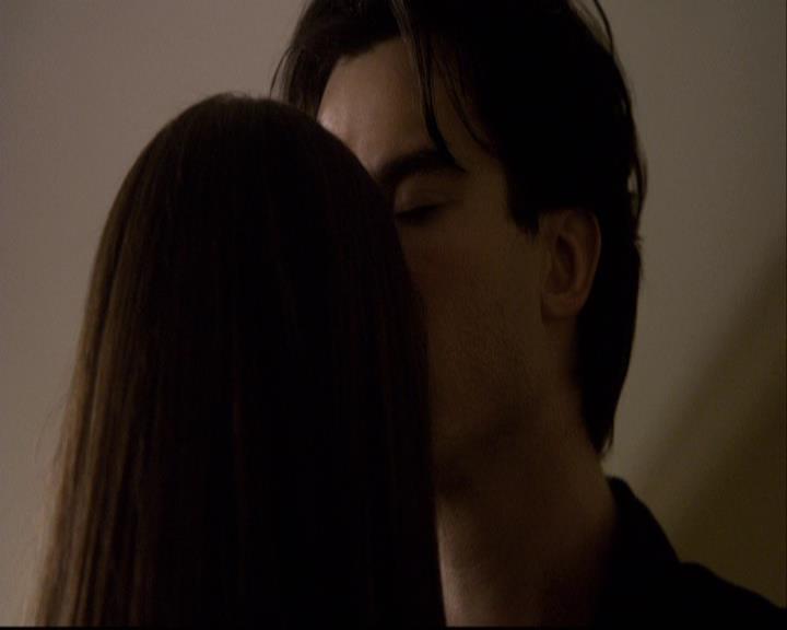 VampireDiariesWorld-dot-org_2x08Rose2205.jpg