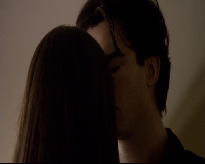 VampireDiariesWorld-dot-org_2x08Rose2206.jpg