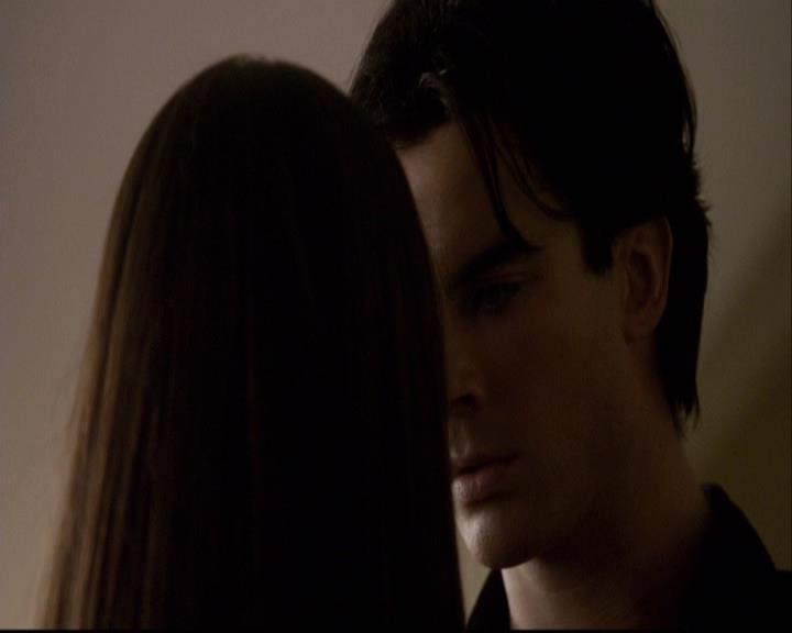 VampireDiariesWorld-dot-org_2x08Rose2207.jpg