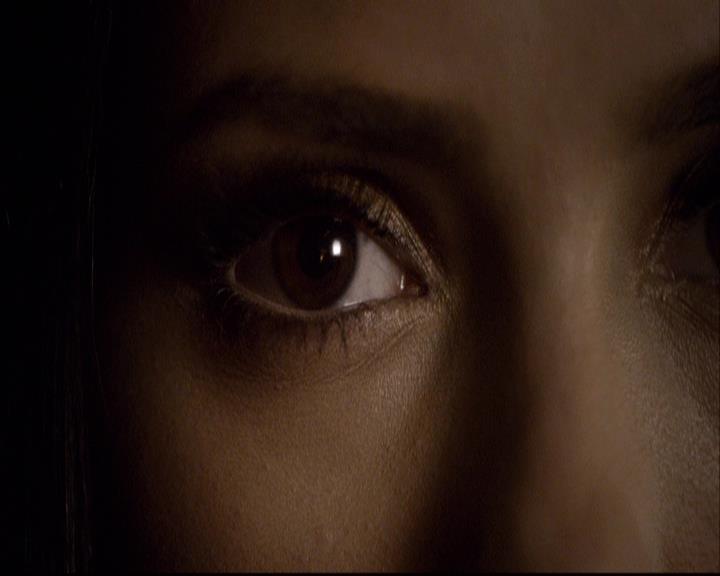 VampireDiariesWorld-dot-org_2x08Rose2220.jpg