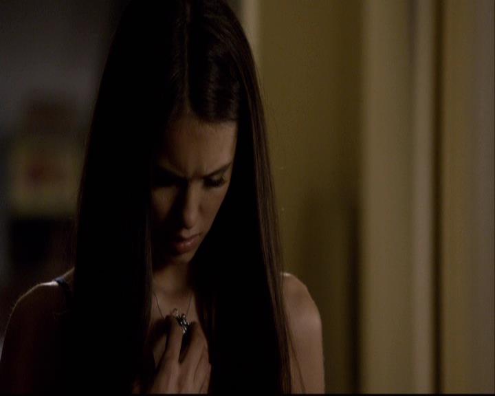 VampireDiariesWorld-dot-org_2x08Rose2226.jpg