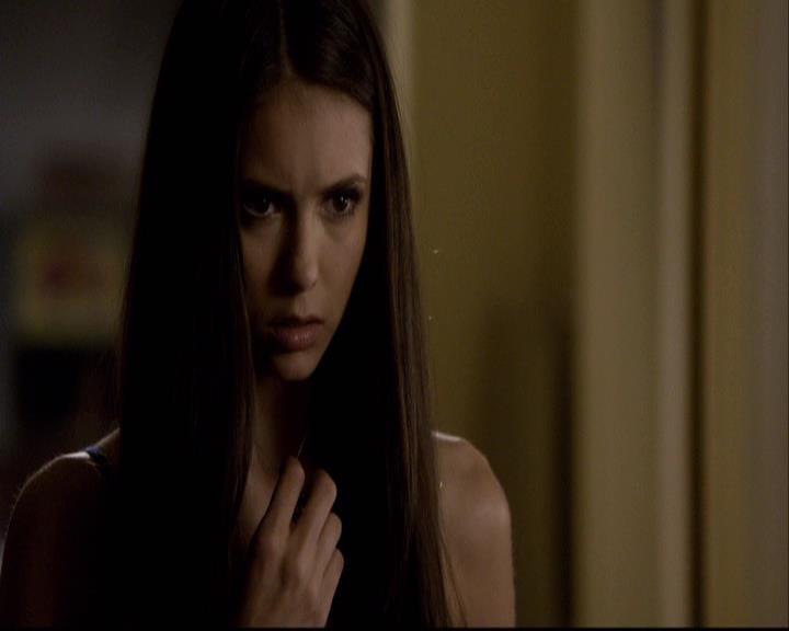VampireDiariesWorld-dot-org_2x08Rose2228.jpg