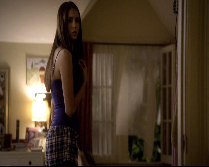 VampireDiariesWorld-dot-org_2x08Rose2233.jpg