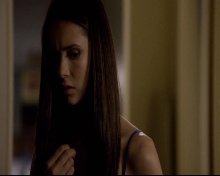 VampireDiariesWorld-dot-org_2x08Rose2236.jpg