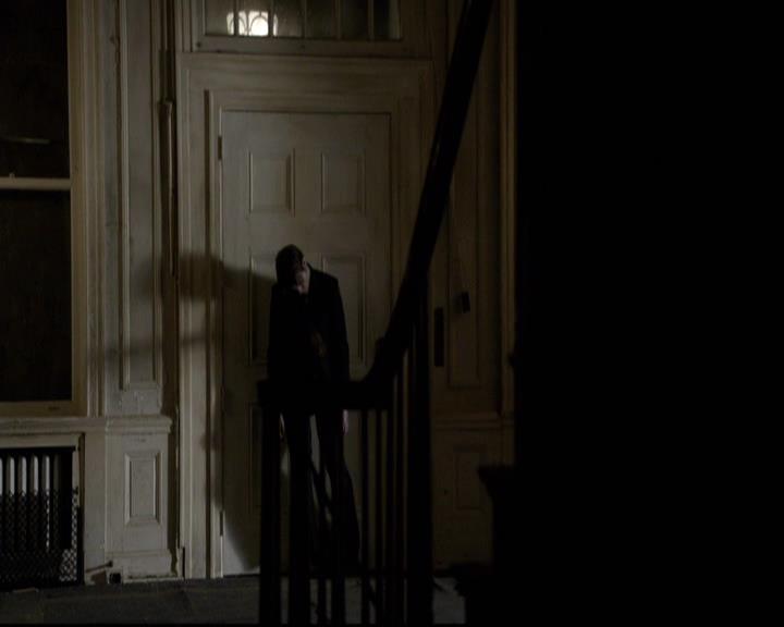 VampireDiariesWorld-dot-org_2x08Rose2246.jpg