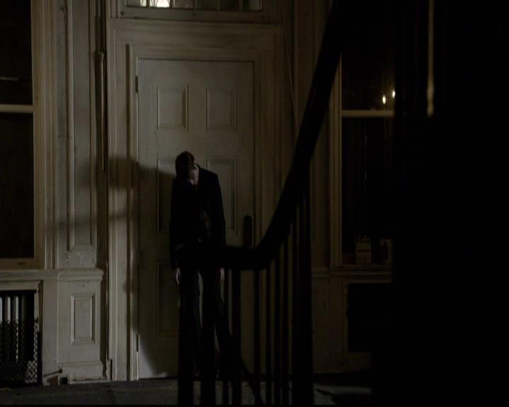 VampireDiariesWorld-dot-org_2x08Rose2249.jpg