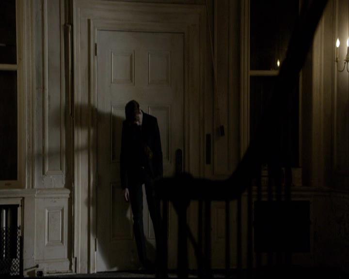 VampireDiariesWorld-dot-org_2x08Rose2253.jpg