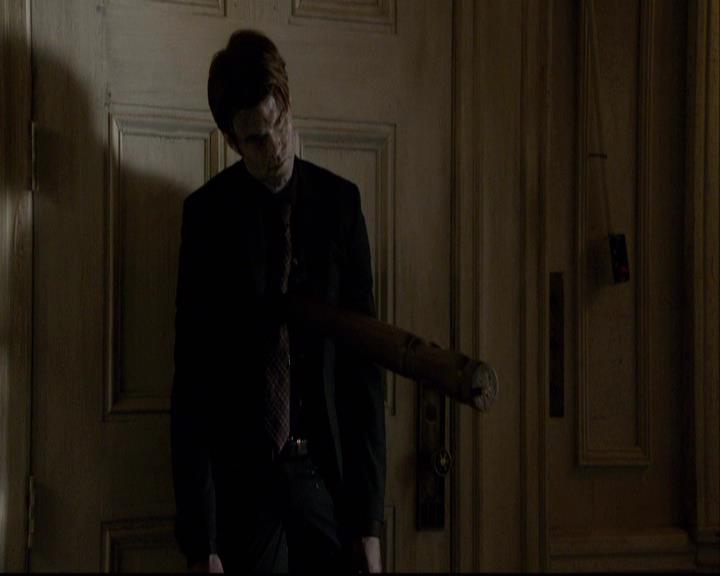 VampireDiariesWorld-dot-org_2x08Rose2259.jpg