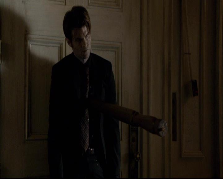 VampireDiariesWorld-dot-org_2x08Rose2260.jpg