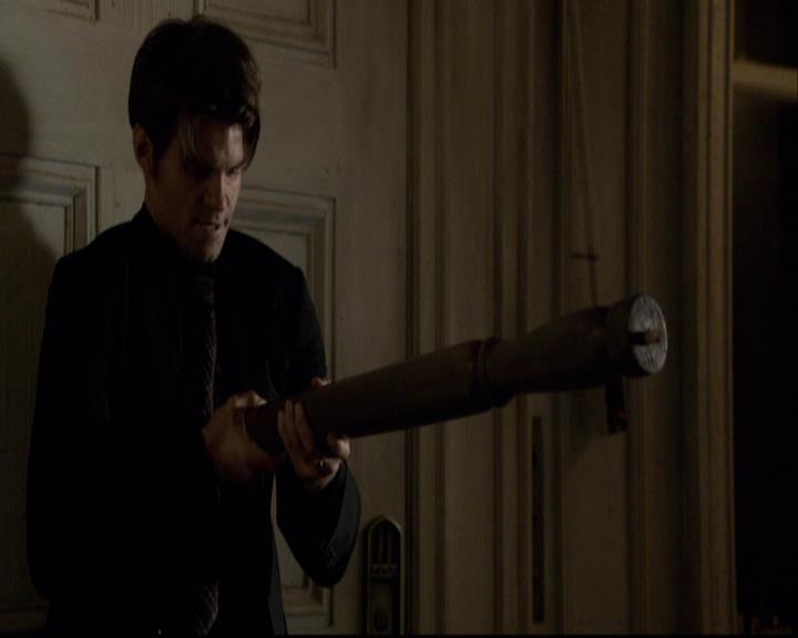 VampireDiariesWorld-dot-org_2x08Rose2267.jpg