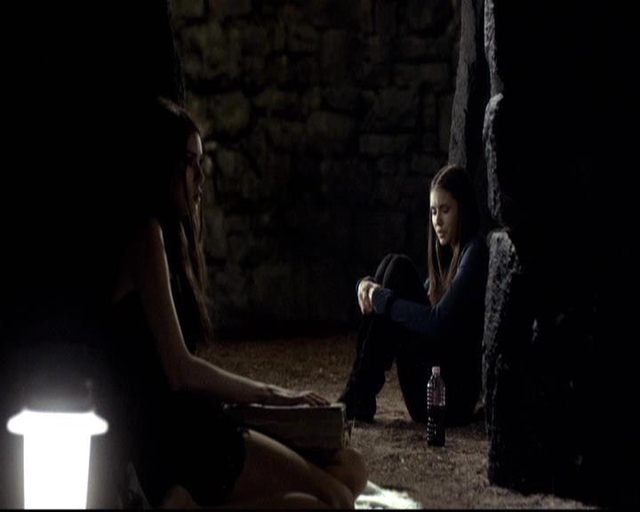 VampireDiariesWorld-dot-org_2x09Katerine1085.jpg