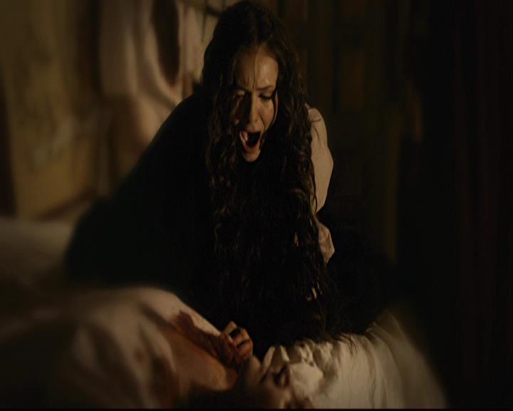 VampireDiariesWorld-dot-org_2x09Katerine1795.jpg