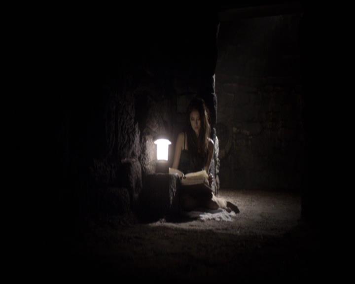 VampireDiariesWorld-dot-org_2x09Katerine2102.jpg